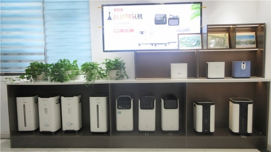 가지고 다닐 수 있는 1 - 분무기와 5L 세대 산소 발생기